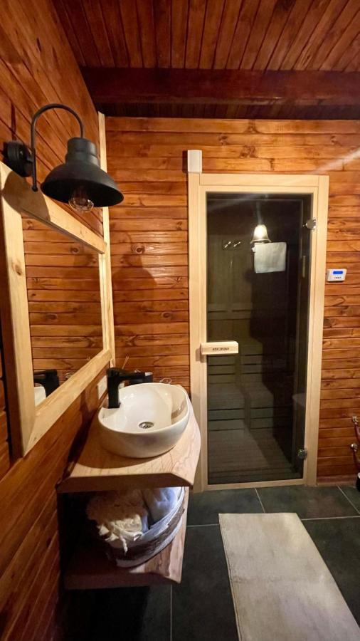 Panurlawoodenhouse Oezel Havuz& Sauna Mavi 外观 照片